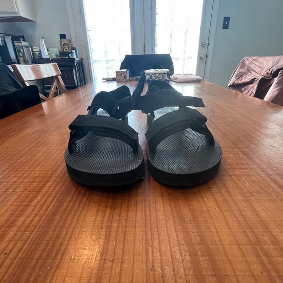 Mens Sandles - Picture 2 of 6